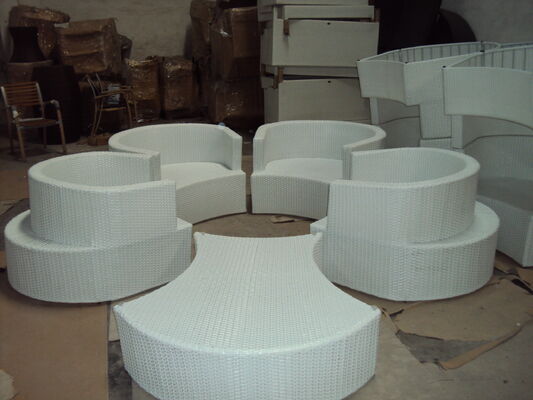 Outdoor Furniture Set 5Pieces Weather Resistant UV Resistant Rope Durable Aluminum Frame Ideal for Gardens Courtyards Villas