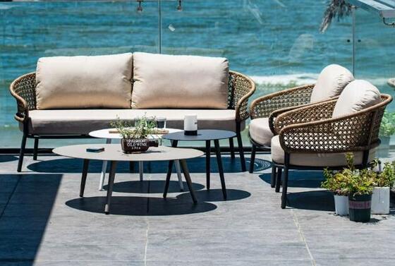 4 Seaters Aluminum PE rattan garden sofa set high density sponge